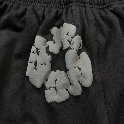 DENIM TEARS COTTON WREATH SHORTS MONOCHROME BLACK - netstar®