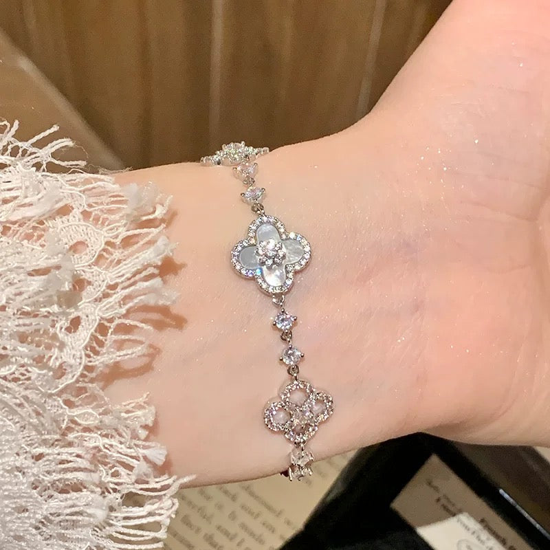 Vxnity - Clover Bracelet (83% OFF TODAY ONLY) - netstar®