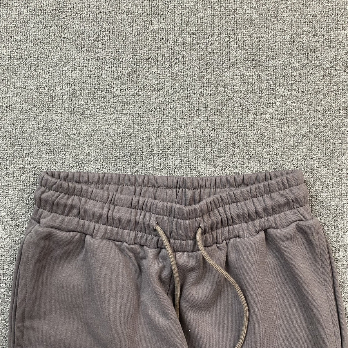 DENIM TEARS COTTON WREATH SWEATPANTS OLIVE - netstar